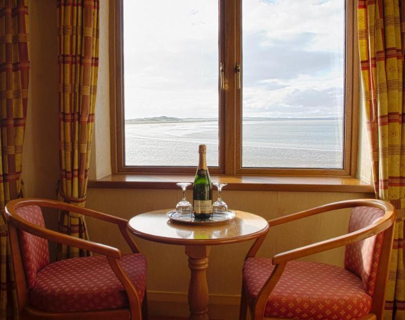 Waterfront House & Restaurant Hotel Енискроун Екстериор снимка